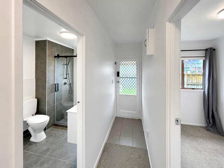  2/773 Beach Road Browns Bay_4
