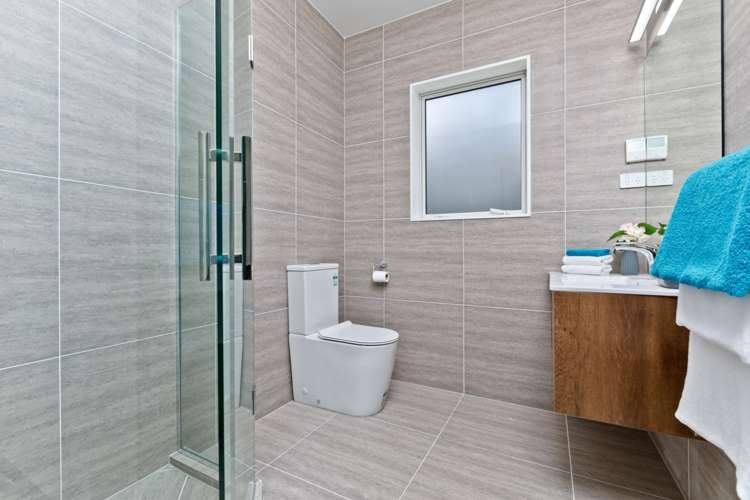 12 Ian Gordon Lane Orewa_17