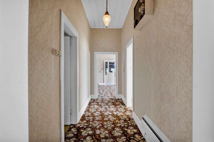 16 Old South Road Okato_8