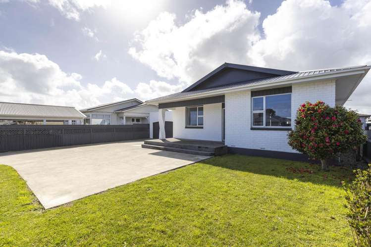 27 Tukapa Street Westown_25