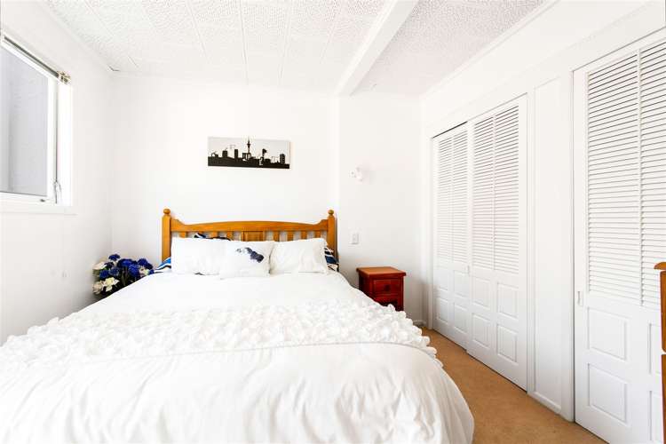 11 Dawn Place Te Atatu South_15