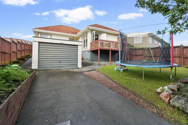 1/9 Sheehan Road Te Atatu South_6