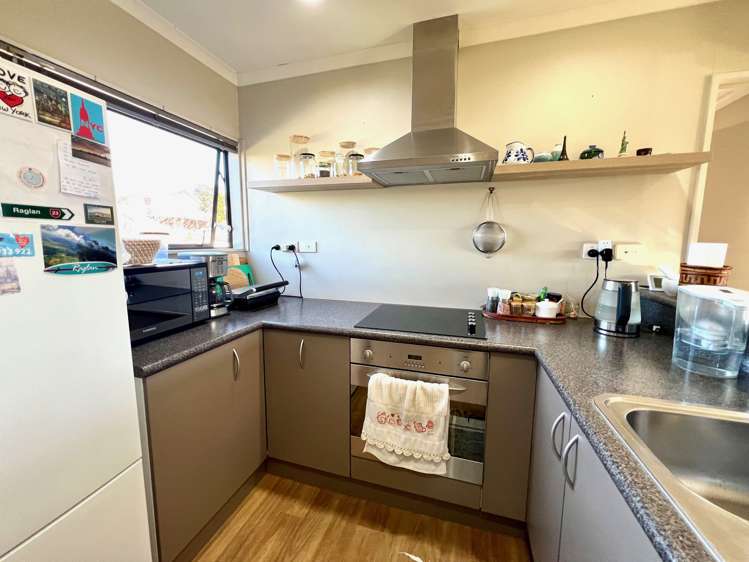 24 James Street Raglan_11