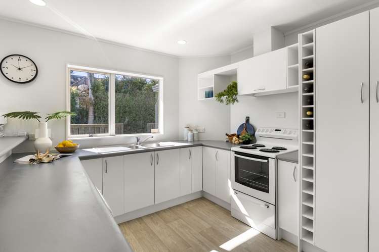 1/11 Milton Road Orewa_5