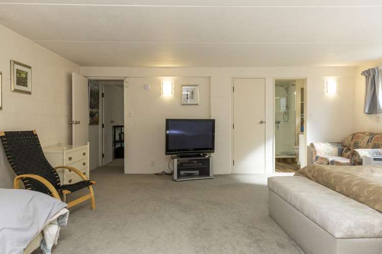 1/116 Lake Terrace Hilltop_22