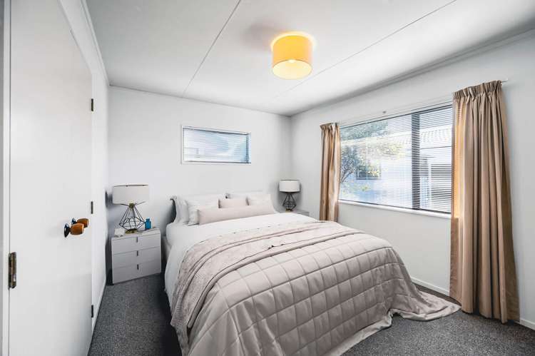 42 Whiting Crescent_5
