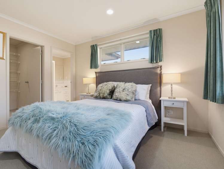 8 Montrose Place Pyes Pa_23