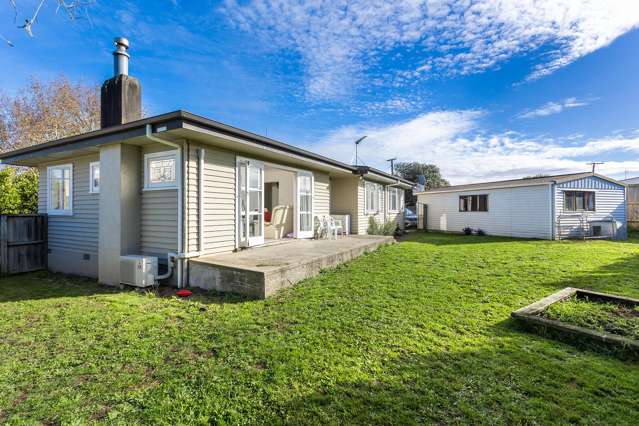 25/25A Gibson Road Dinsdale_3
