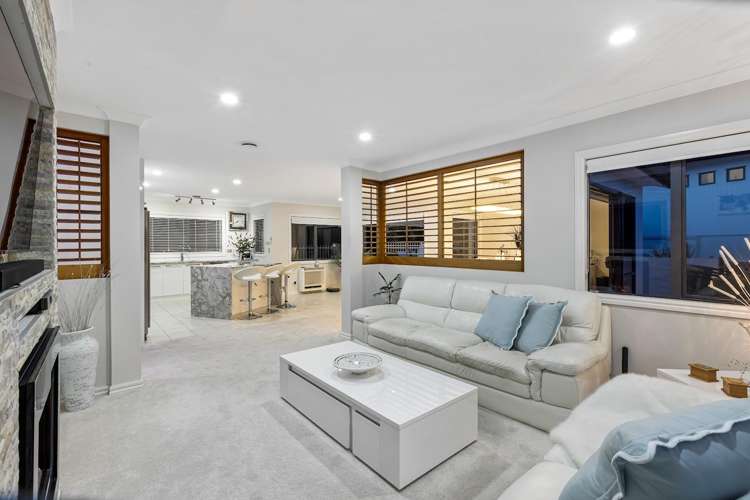 49 The Ritz Orewa_12