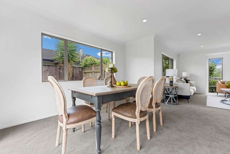 40 Aberdeen Crescent Wattle Downs_6