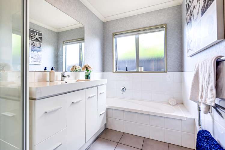 433 Hukanui Road Rototuna_25