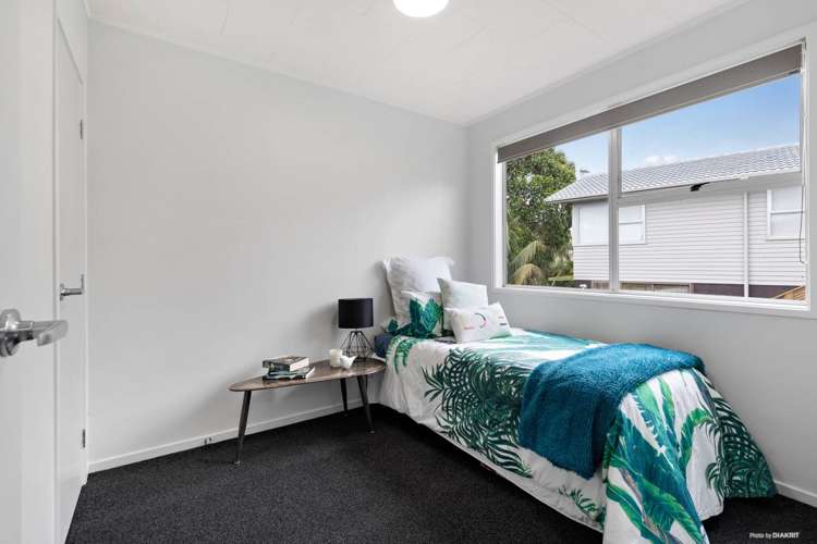 48 Eyre Street Henderson_10