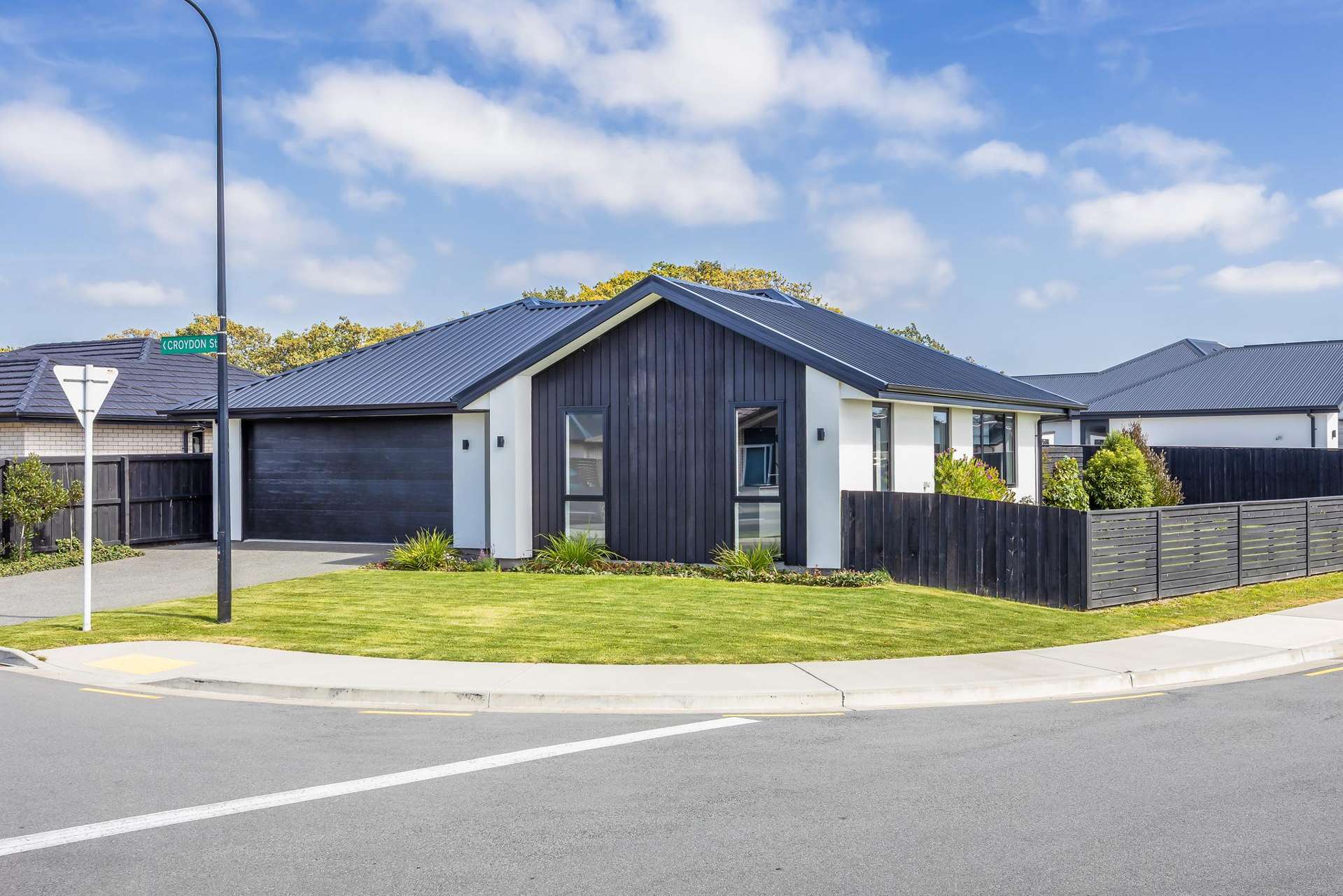 8 Oakleigh Street Woodend_0