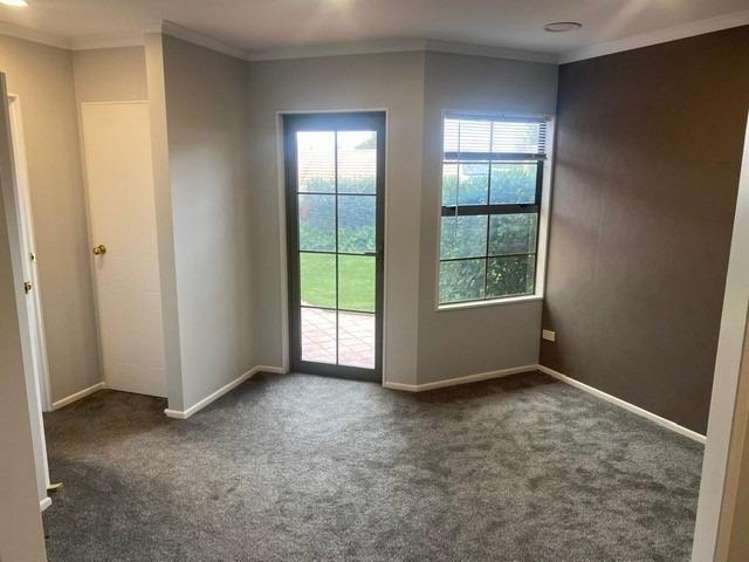 11 Shelter Grove Frankleigh Park_9