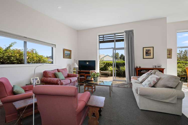 14 Corsair Crescent Burleigh_13