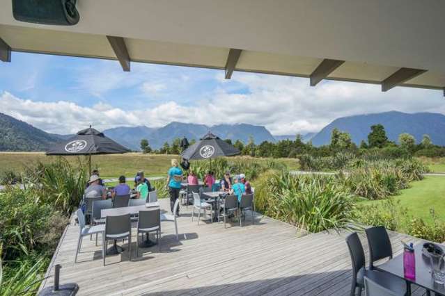 1 Lake Matheson Road Fox Glacier_1