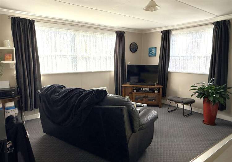 12 Keith Road Paroa_28