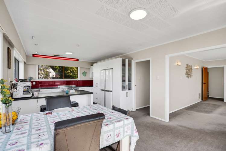 323 Mangorei Road Merrilands_11