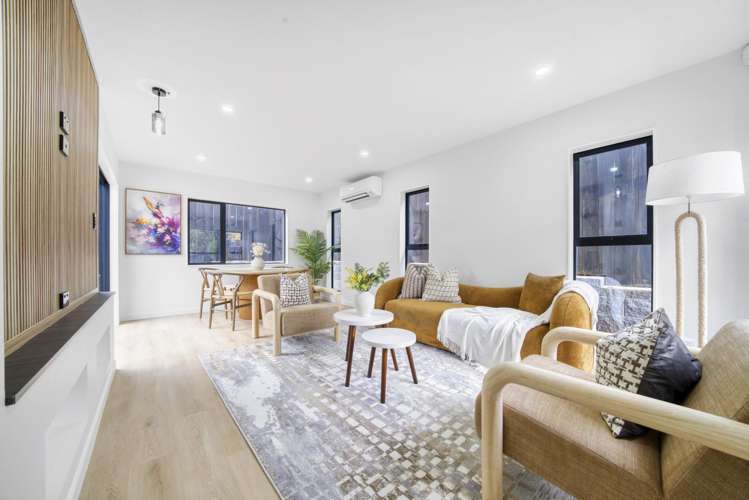6/8 Buller Crescent_0