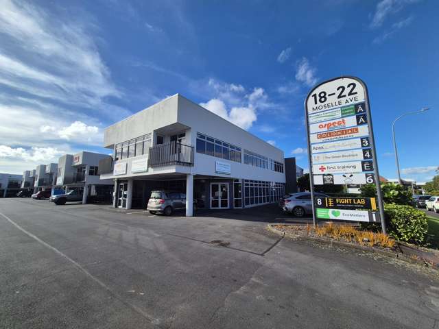 Affordable ground floor office with parking