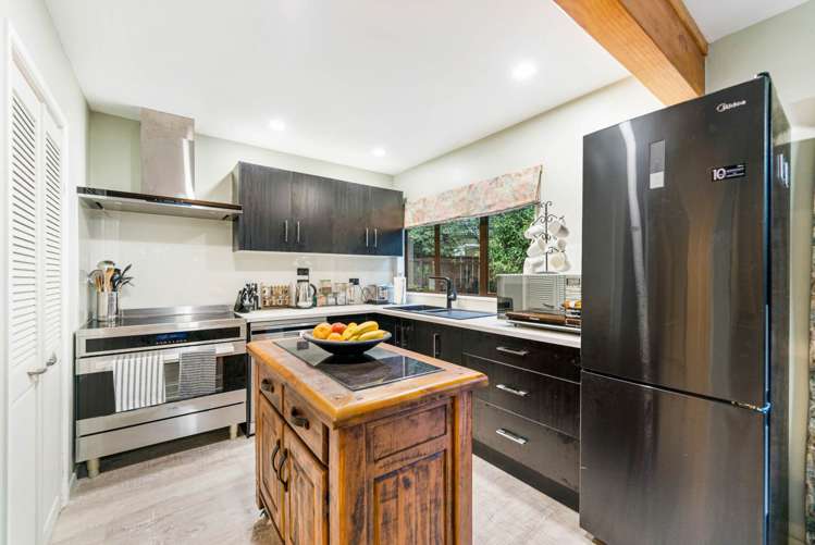 2/3 Lyell Court Clover Park_1