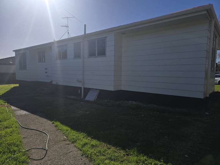 16 Glooming Place Conifer Grove Takanini_12