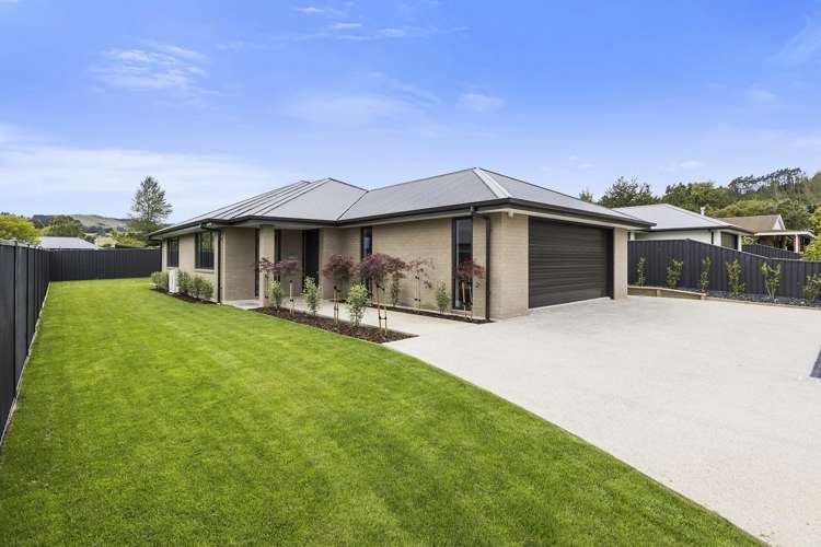 10 Magnolia Lane Mosgiel_21