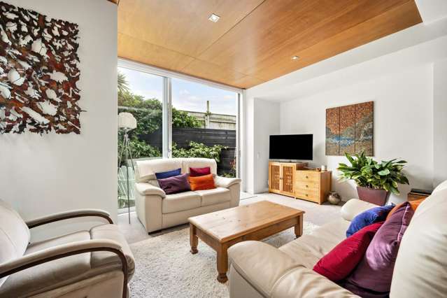 5/3 Severn Street Island Bay_2