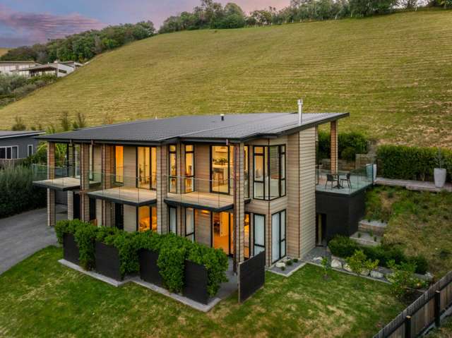 Taradale Executive Living with Apartment