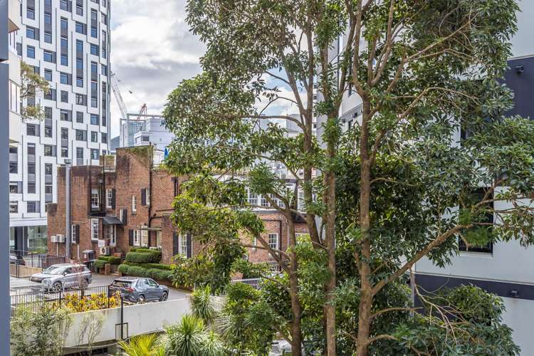 5F/3 Whitaker Place Auckland Central_9