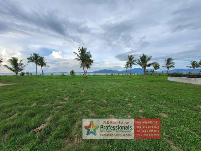 LUXURY WATERFRONT DEVELOPMENT RESIDENTIAL LOT IN TROPICAL FIJI!