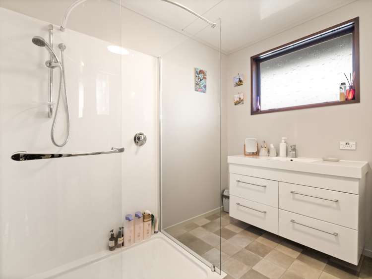 11 Hall Road Sawyers Bay_13