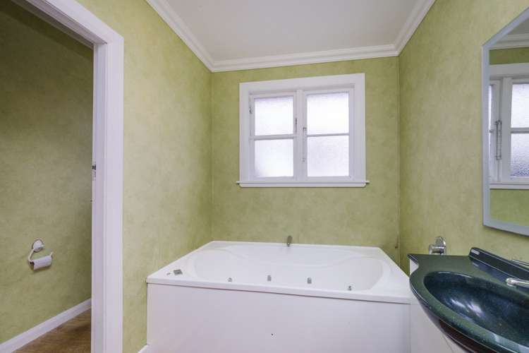 7 Hobson Place Takaro_8