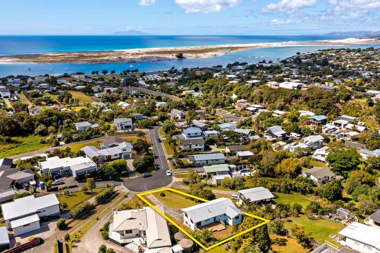 17 Taranui Place Mangawhai Heads_15