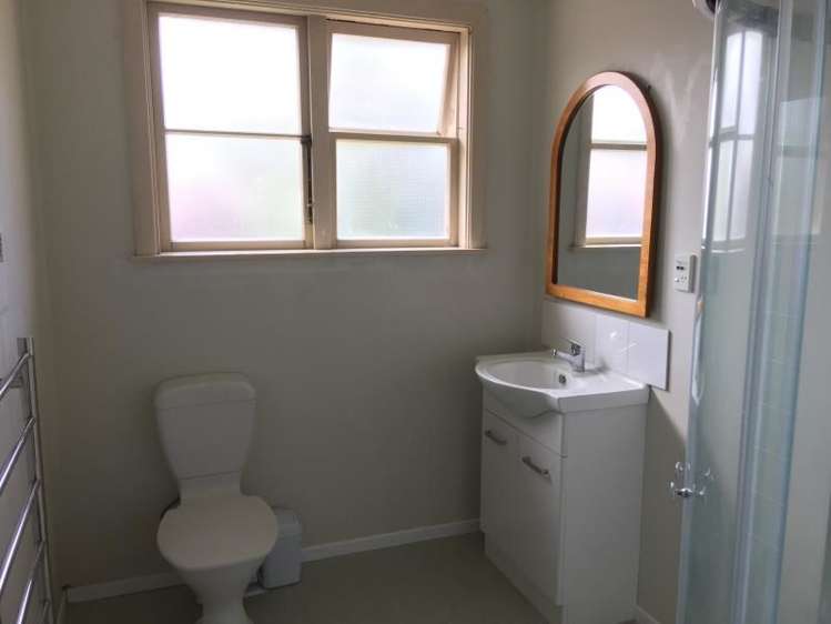 24 Westcott Street Dallington_8