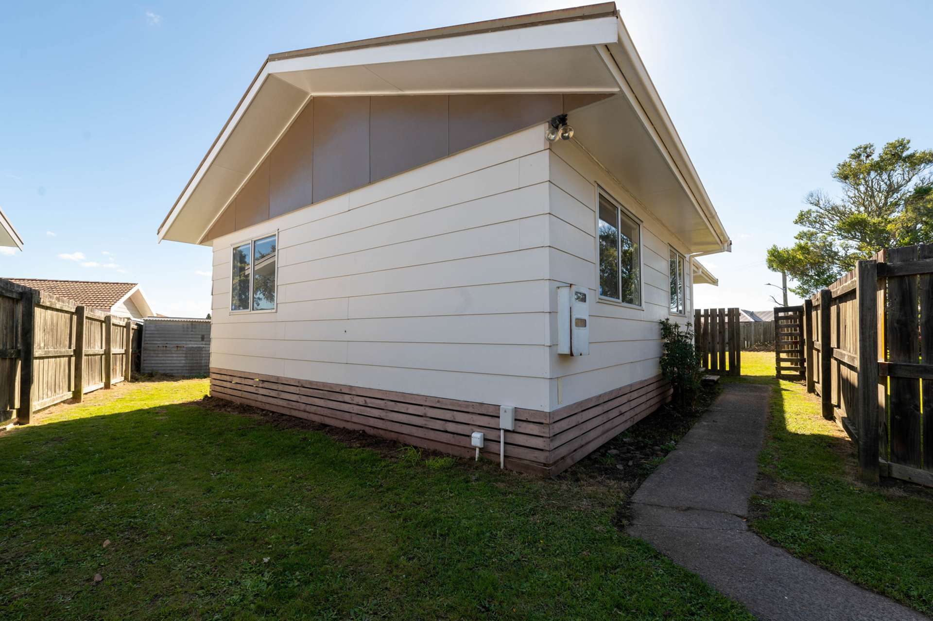 15 Bronte Place Owhata_0