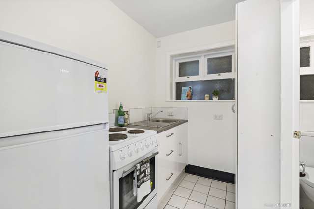 1/51 Adams Terrace Kelburn_2