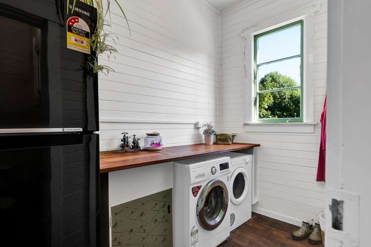 87 South Road Manaia_29