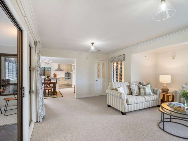 1 Gumtree Rise Otamatea_13