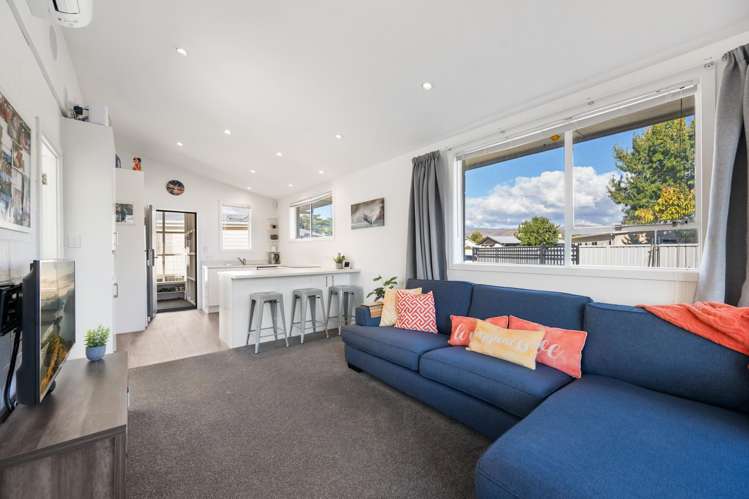 82 Molyneux Avenue_3