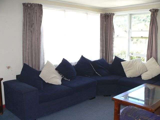 52 Champion Street Porirua East_1