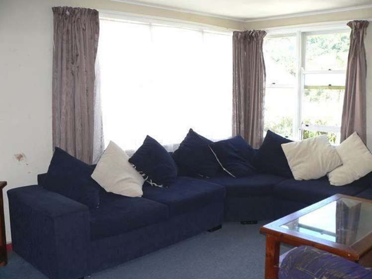 52 Champion Street Porirua East_1