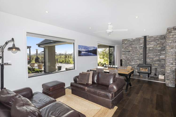 25 Hallfield Drive_3