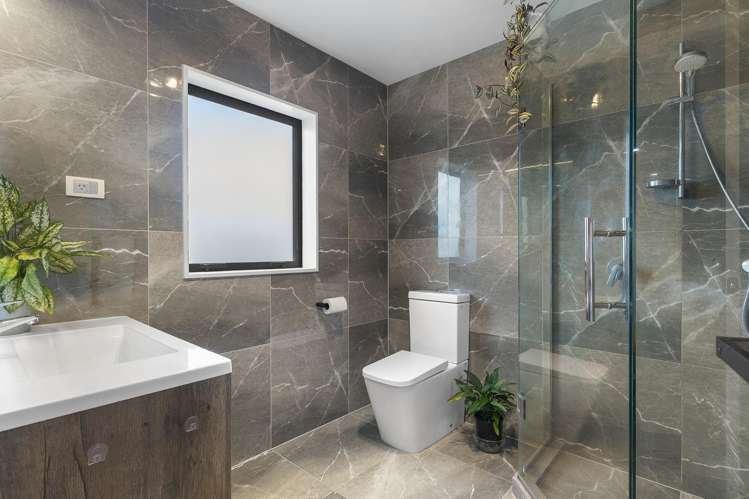 8 Keshvara Road Beachlands_18