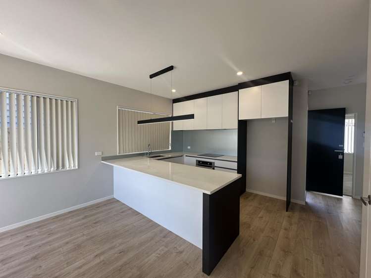 54C Chilcott Road Henderson_1