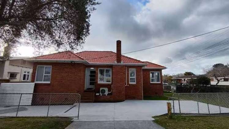 52 Old lake Road_0