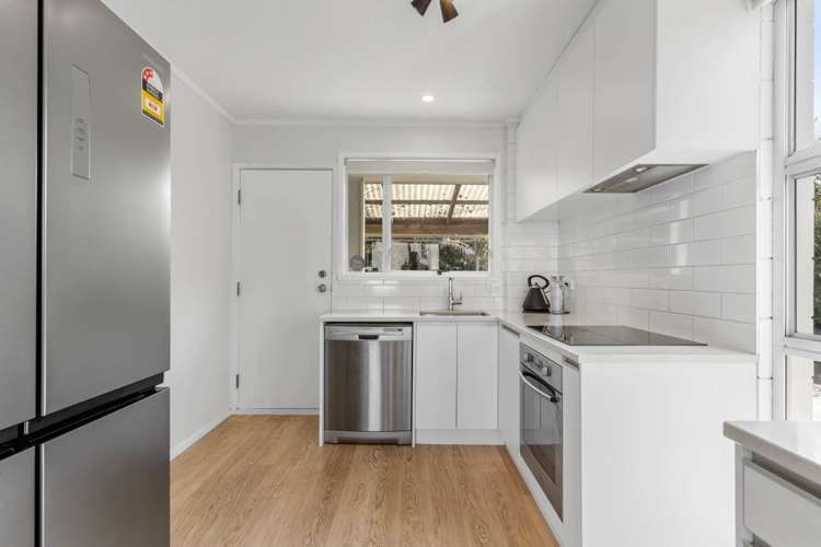 1/1 Cockayne Crescent Sunnynook_7