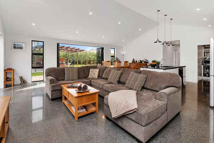 9 Corsair Drive Maungatapere_17