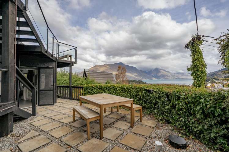 13 Malaghan Street Queenstown_18