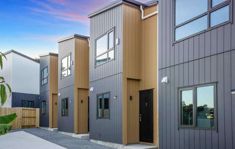 155 Te Atatu Road Te Atatu South_16